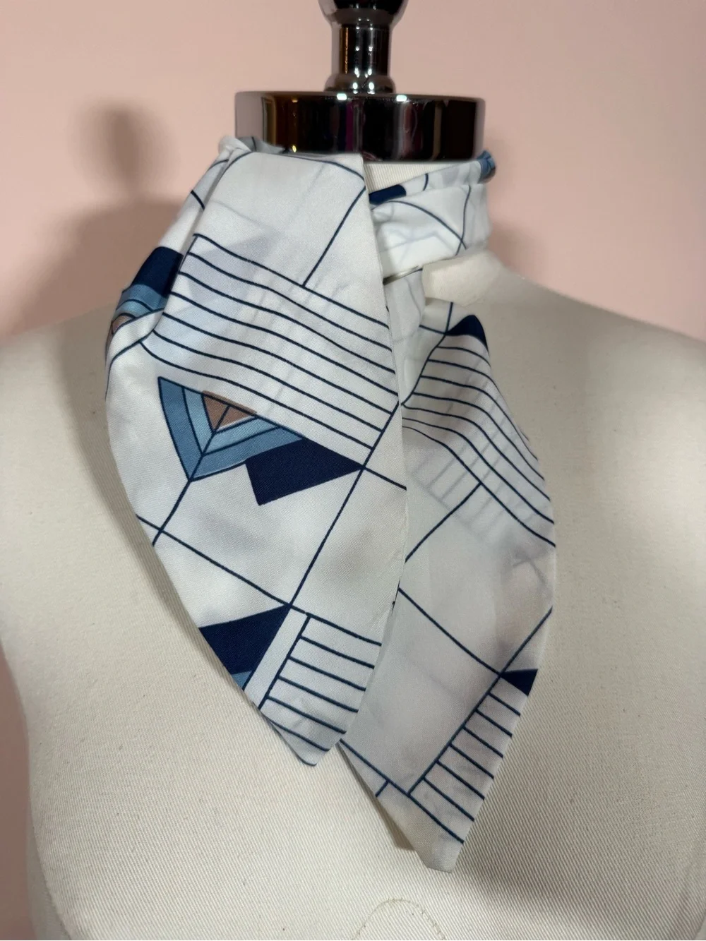 Vintage 1960's Retro Art deco blue white geometric Nautical Bow neck scarf crava